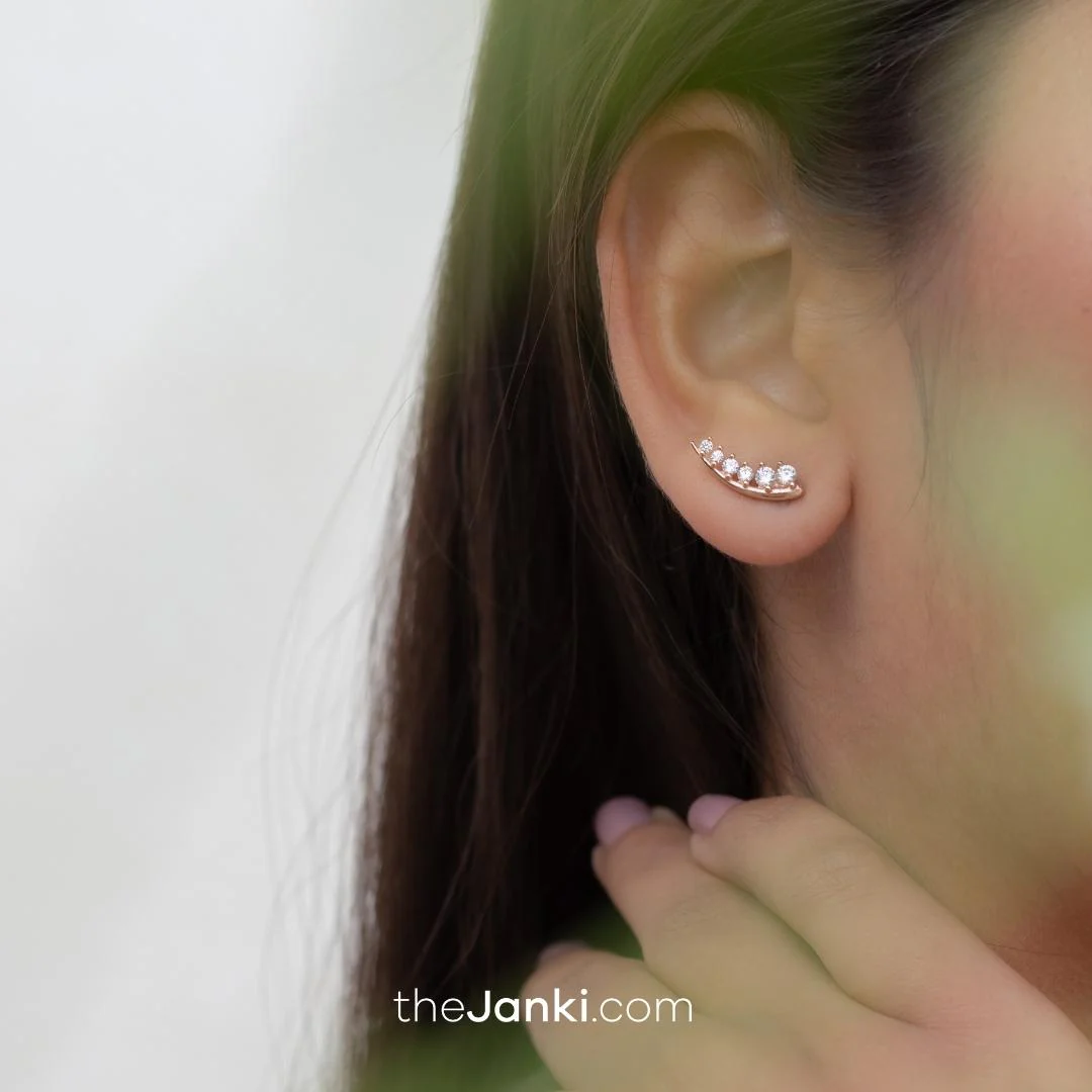 Cute Wink Earrings - Image 4