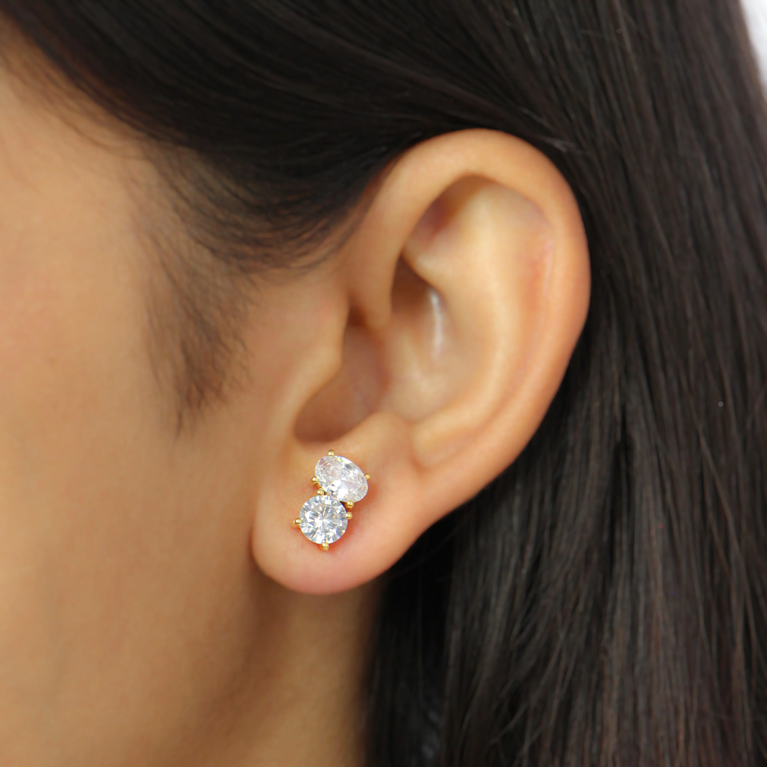 Diamond Toi Moi Oval Earrings - Image 2